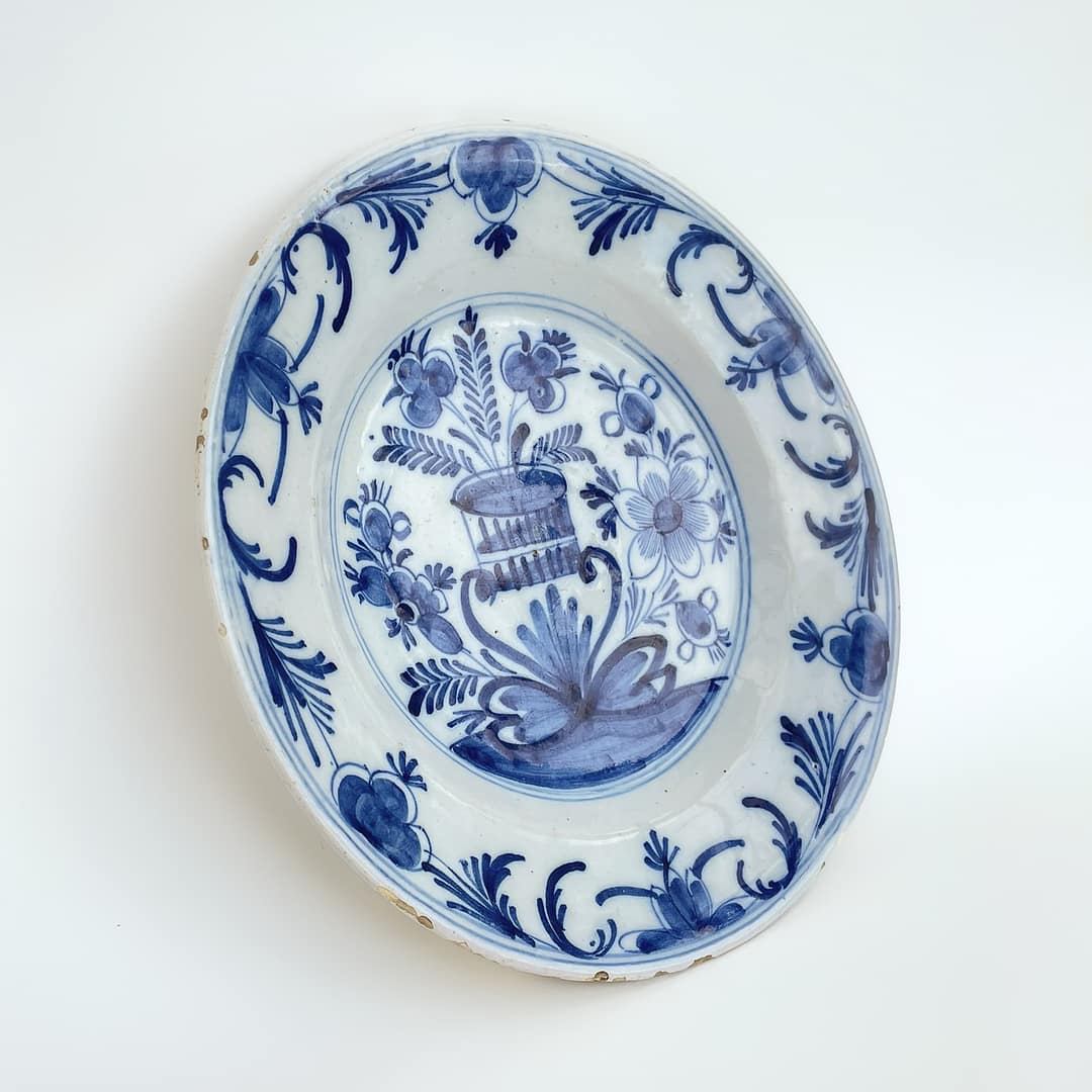 A Dutch Delft Plate, late 18th century - Image 2