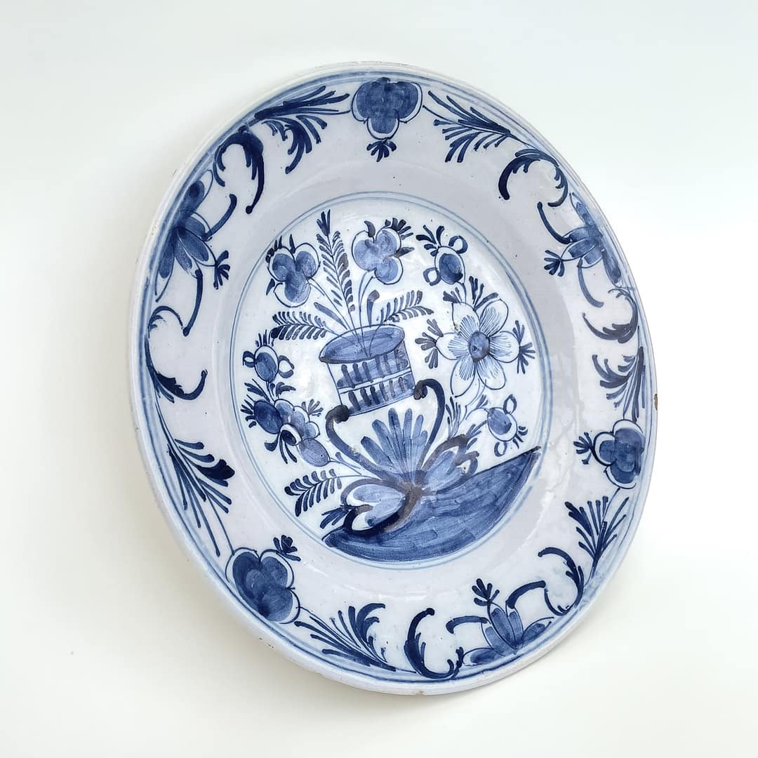 A Dutch Delft Plate, late 18th century - Image 2