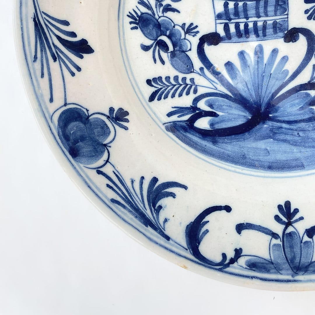 A Dutch Delft Plate, late 18th century - Image 3