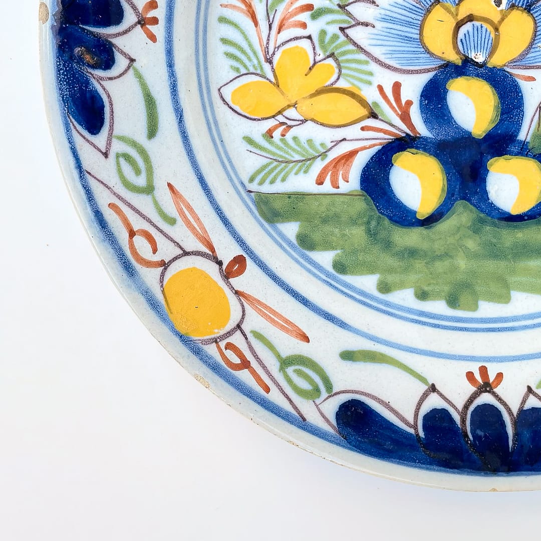 A Dutch Delft Plate, late 18th century - Image 3