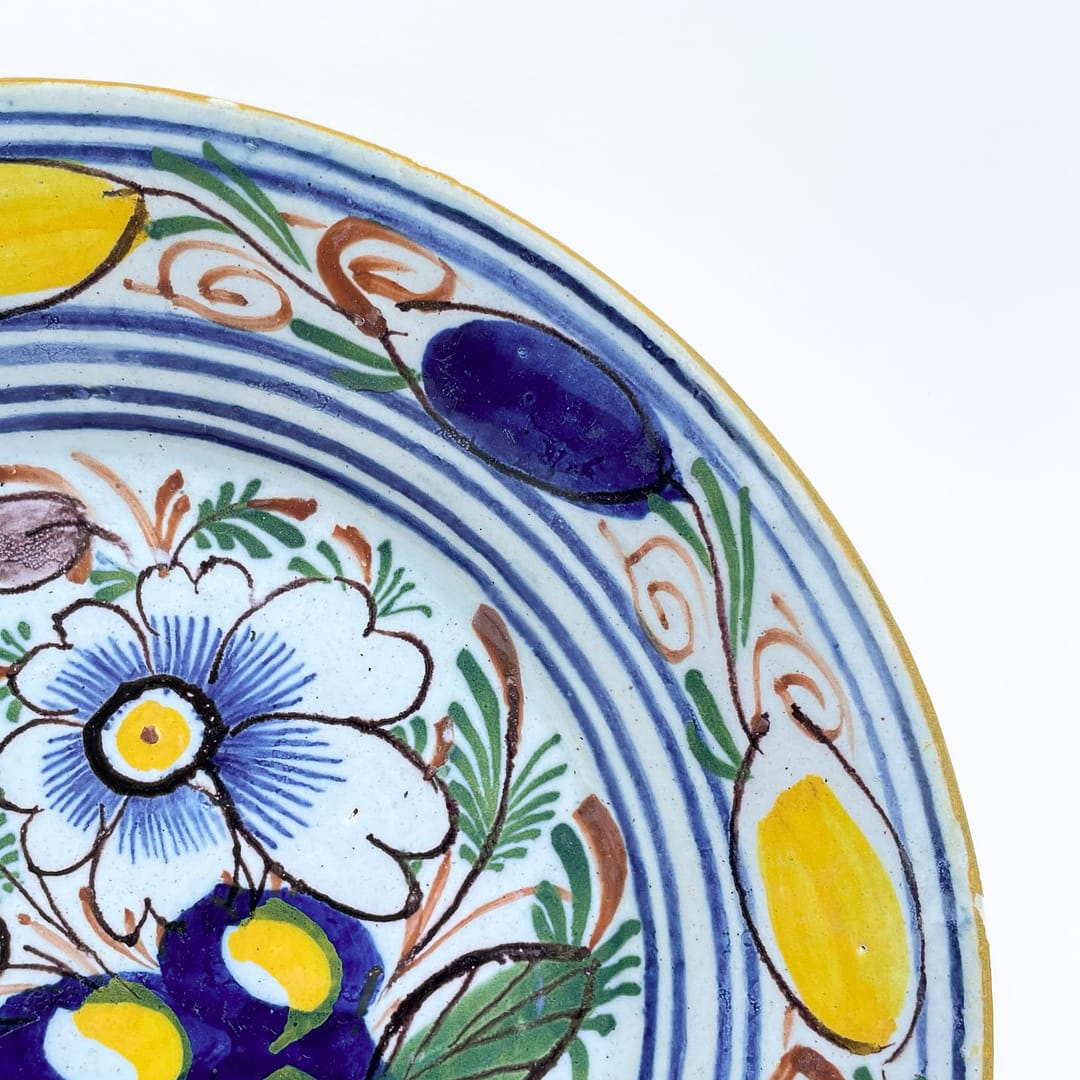 A Dutch Delft Plate, late 18th century - Image 4