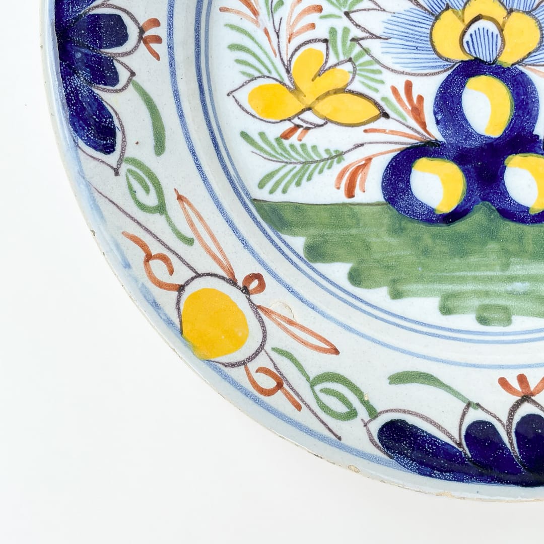 A Dutch Delft Plate, late 18th century - Image 3